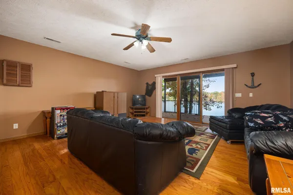 $580,000 | 536 Leeward Court, Varna, IL 61375