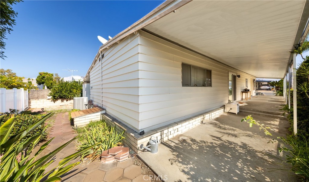 1423 Century Street Redlands, CA 92374 - Photo 5 of 23