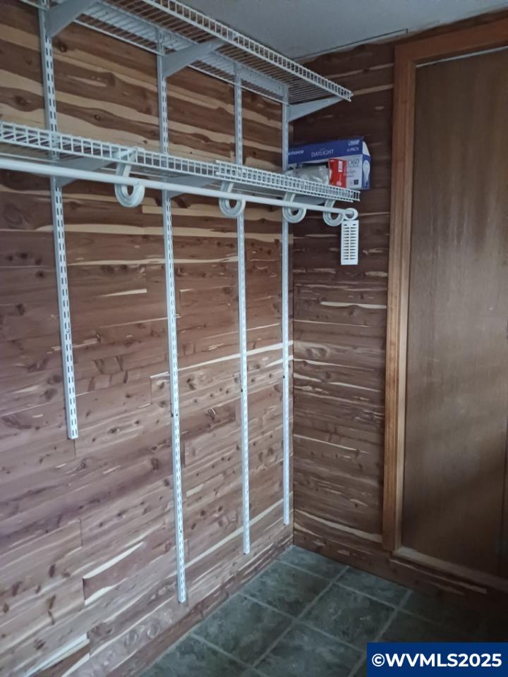 994 Cleveland Street Lebanon, OR 97355 - Photo 13 of 19 Gallery Image 13