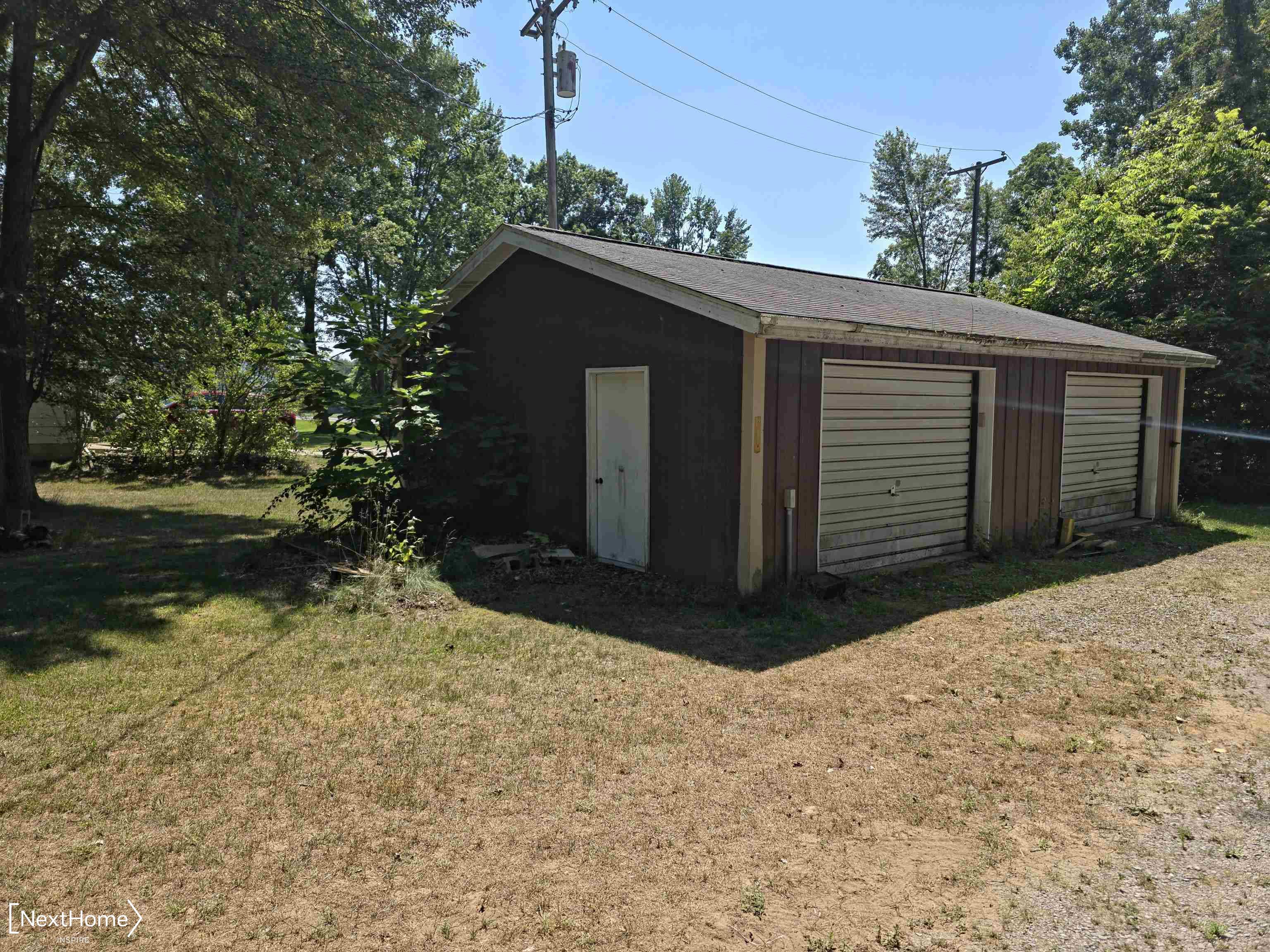 8199 Bray Road Vassar, MI 48768 - Photo 5 of 38