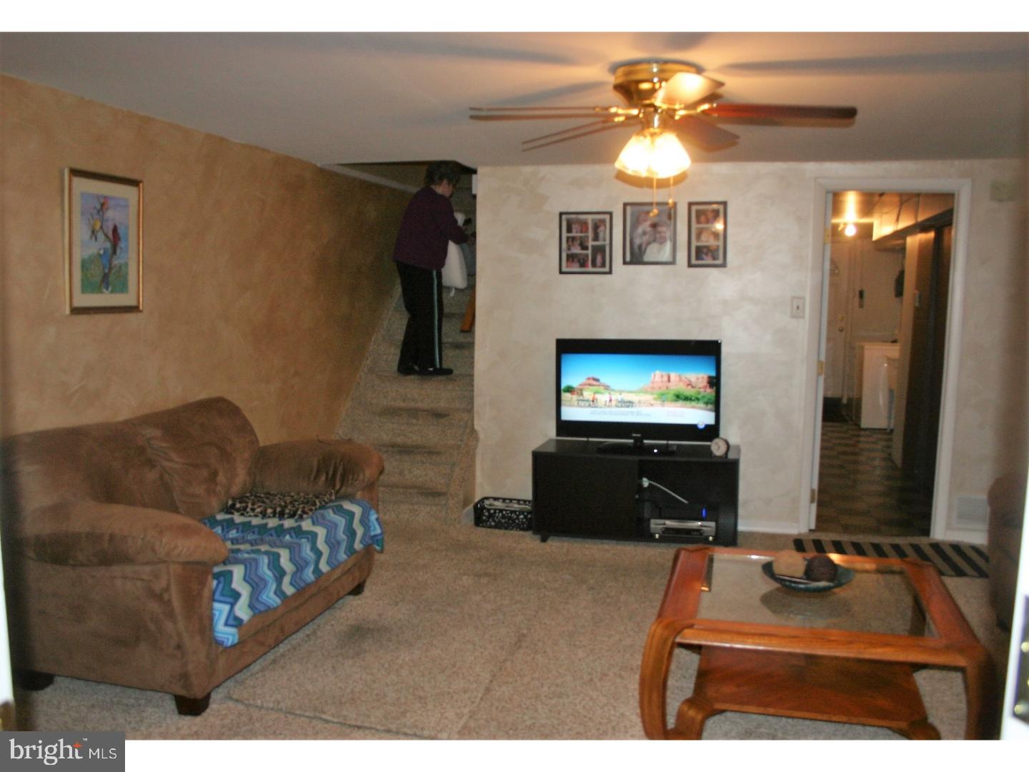 2710 Welsh Road Philadelphia, PA 19152 - Photo 22 of 25 Family Room