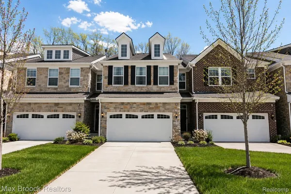 $530,000 | 40115 Premier Drive, Unit 22, Plymouth, MI 48170