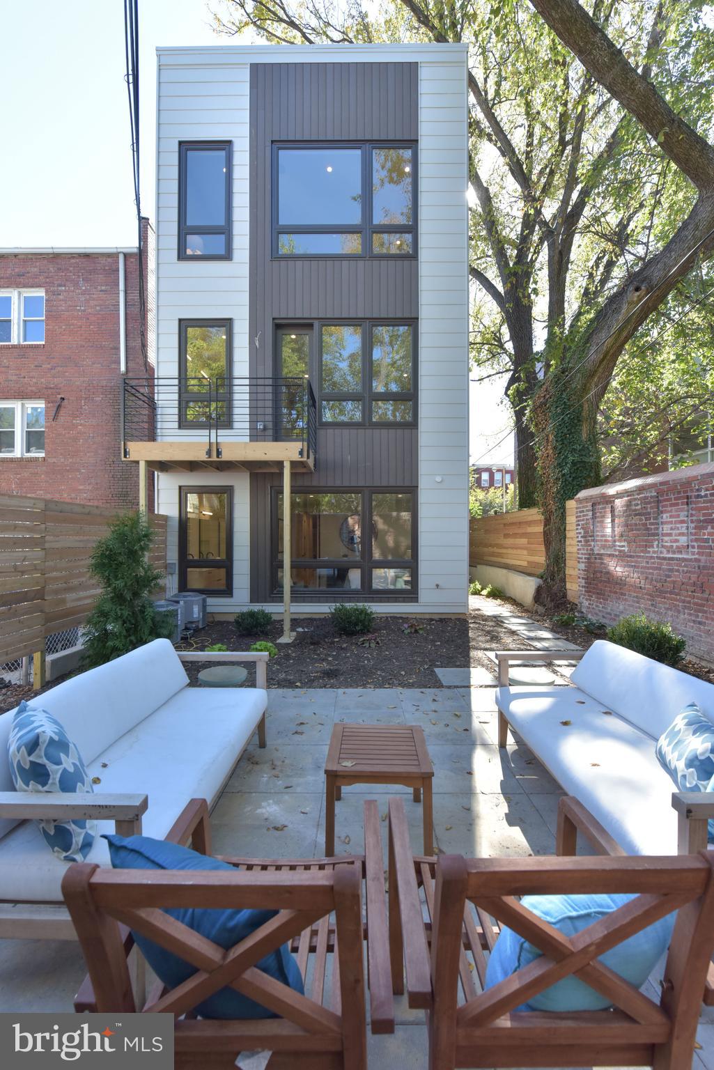 311 P Street Northwest, Unit 3 Washington, DC 20001 - Photo 25 of 26