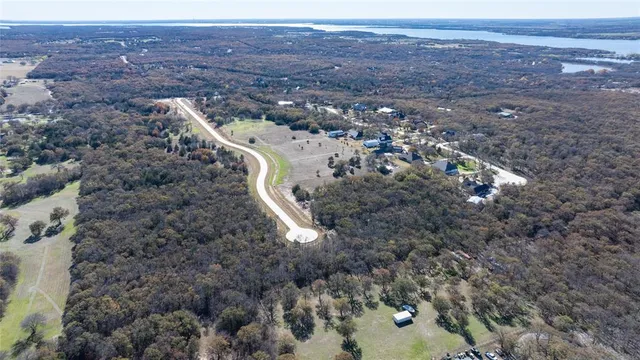 $214,900 | 2 Shady Oak Ln Valley View, Valley View, TX 76272