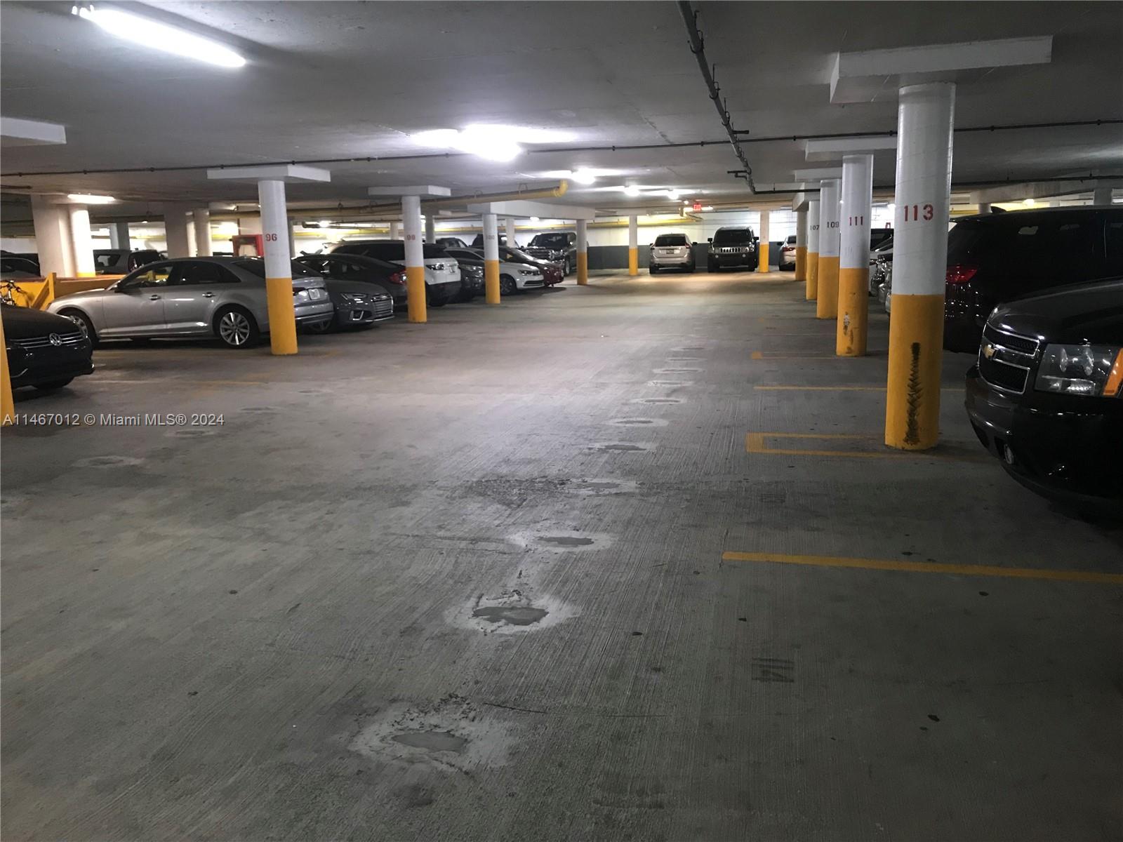 6039 Collins Avenue, Unit 1630 Miami Beach, FL 33140 - Photo 29 of 37 a view of parking area