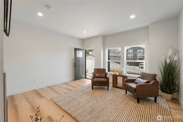 $459,990 | 117 Orchard Avenue South, Unit D, Eatonville, WA 98328