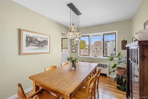 $699,999 | 228 8th Street, Bethpage, NY 11714