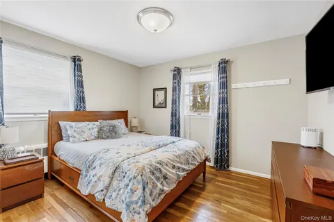 $699,999 | 228 8th Street, Bethpage, NY 11714