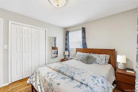 $699,999 | 228 8th Street, Bethpage, NY 11714