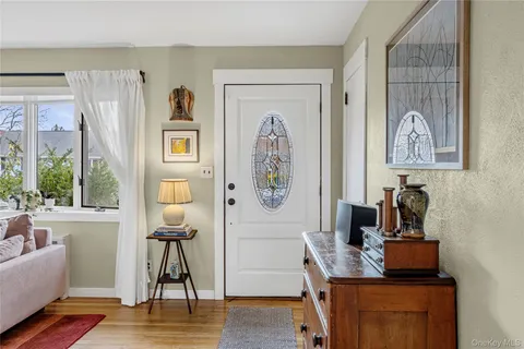 $699,999 | 228 8th Street, Bethpage, NY 11714