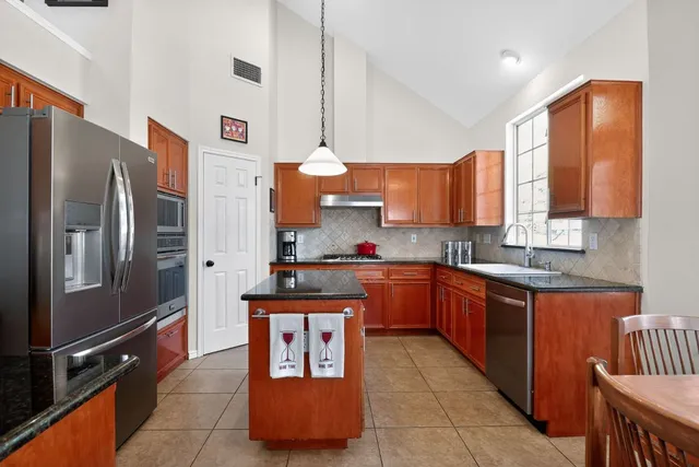 $545,000 | 1122 Oaklands Drive, Round Rock, TX 78681