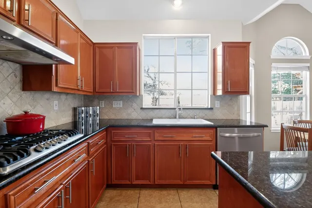 $545,000 | 1122 Oaklands Drive, Round Rock, TX 78681