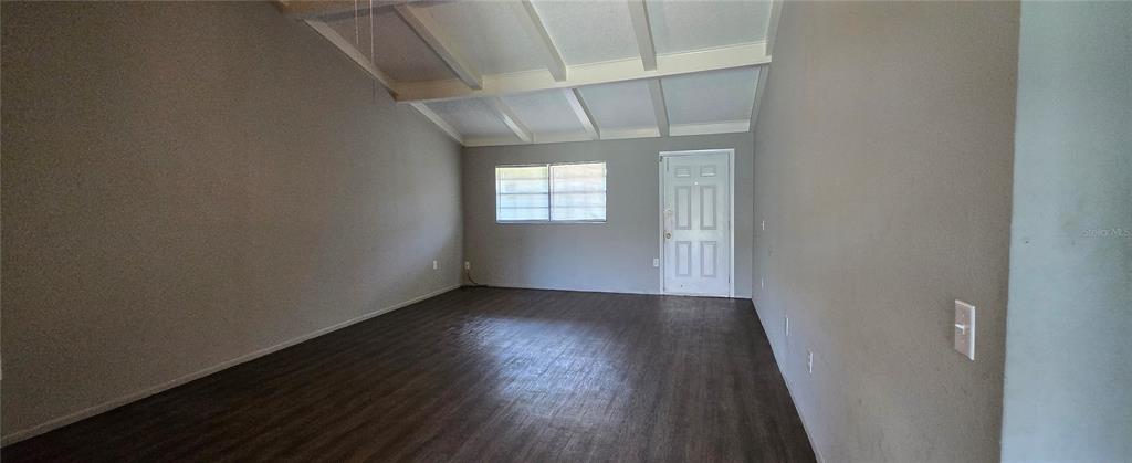 2021 Lake Buckeye Road Winter Haven, FL 33881 - Photo 6 of 37