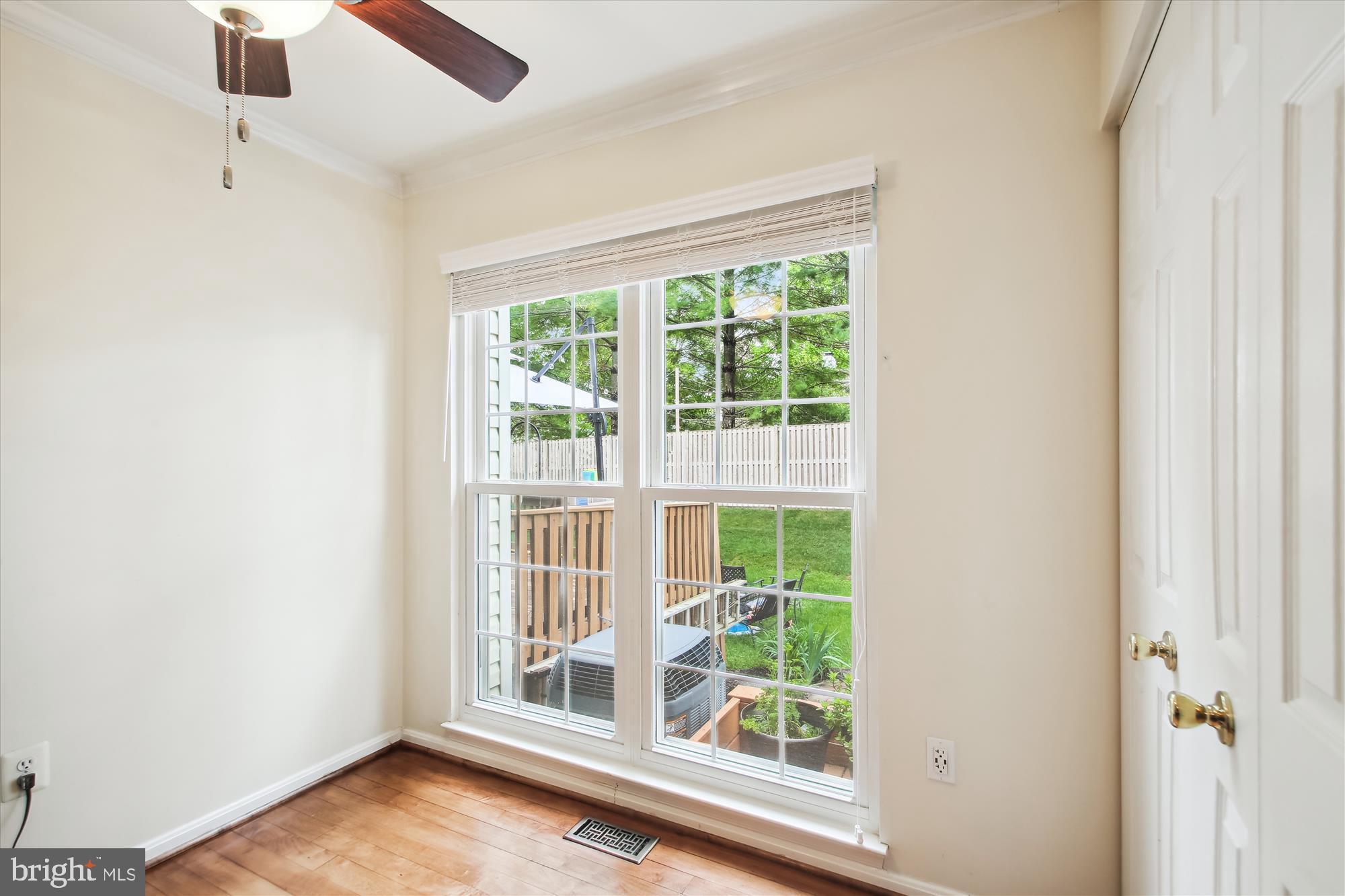 707 Howards Loop Annapolis, MD 21401 - Photo 4 of 33
