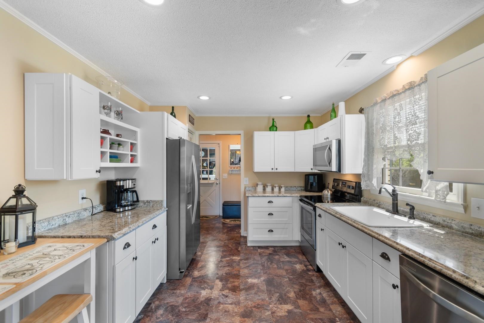 1601 Pine Level Drive Loris, SC 29569 - Photo 6 of 39