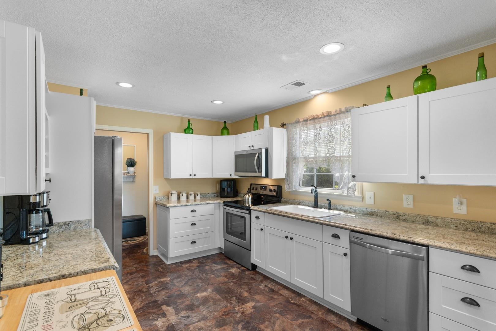 1601 Pine Level Drive Loris, SC 29569 - Photo 7 of 39