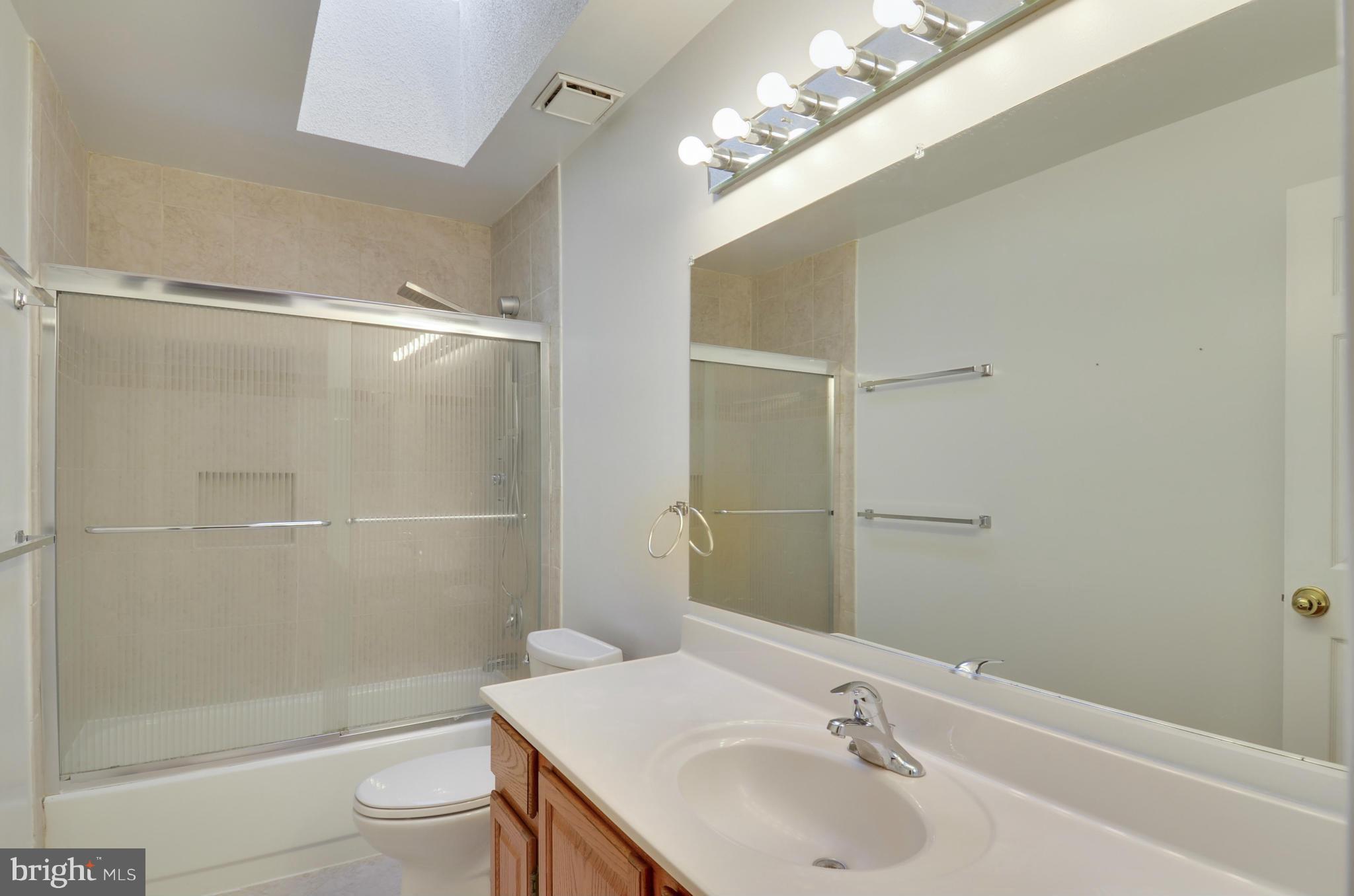 18844 Falling Star Road Germantown, MD 20874 - Photo 22 of 30 Bath
