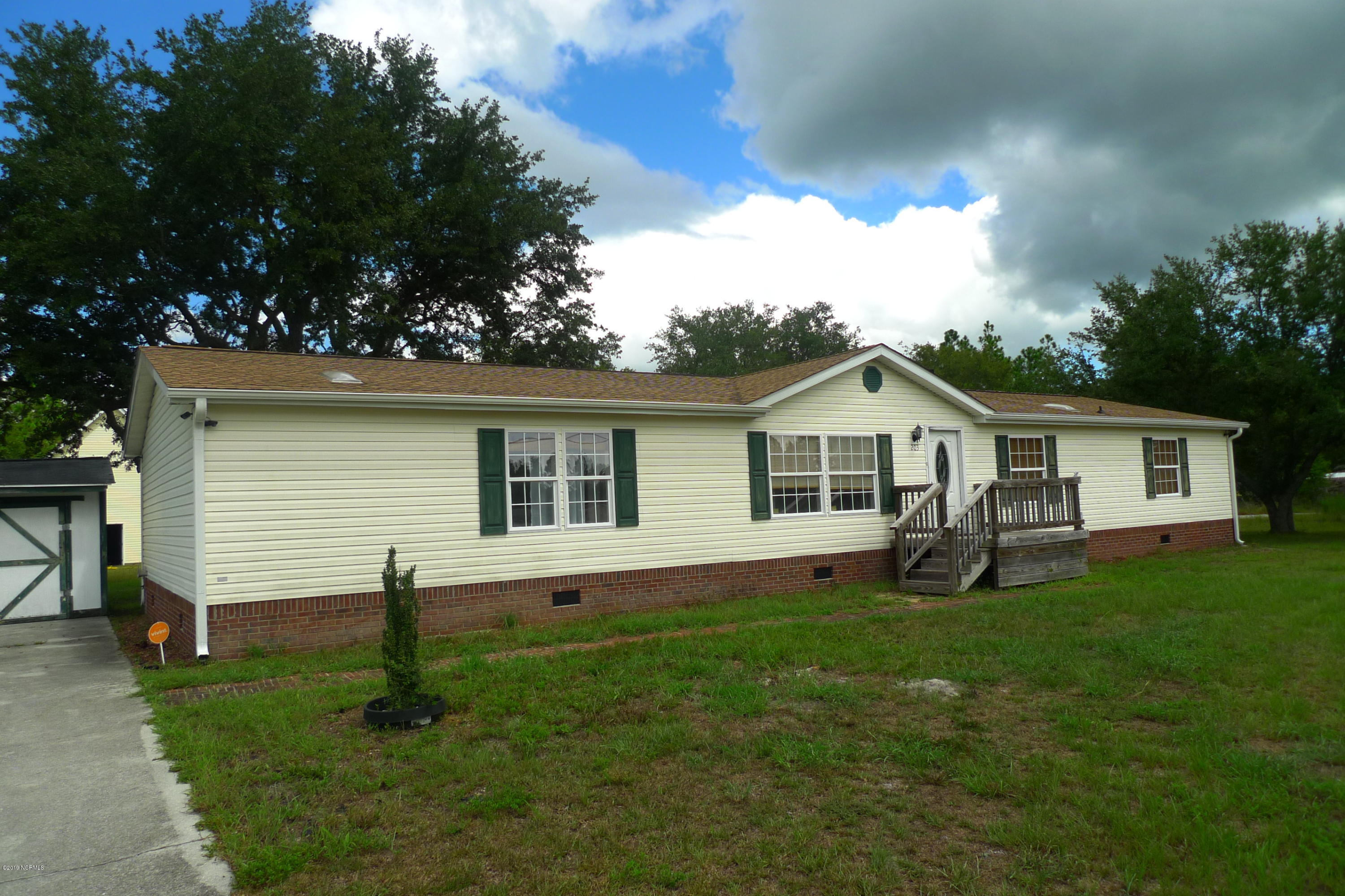 203 Folkstone Road Holly Ridge, NC 28445 - Photo 2 of 18 P1110333