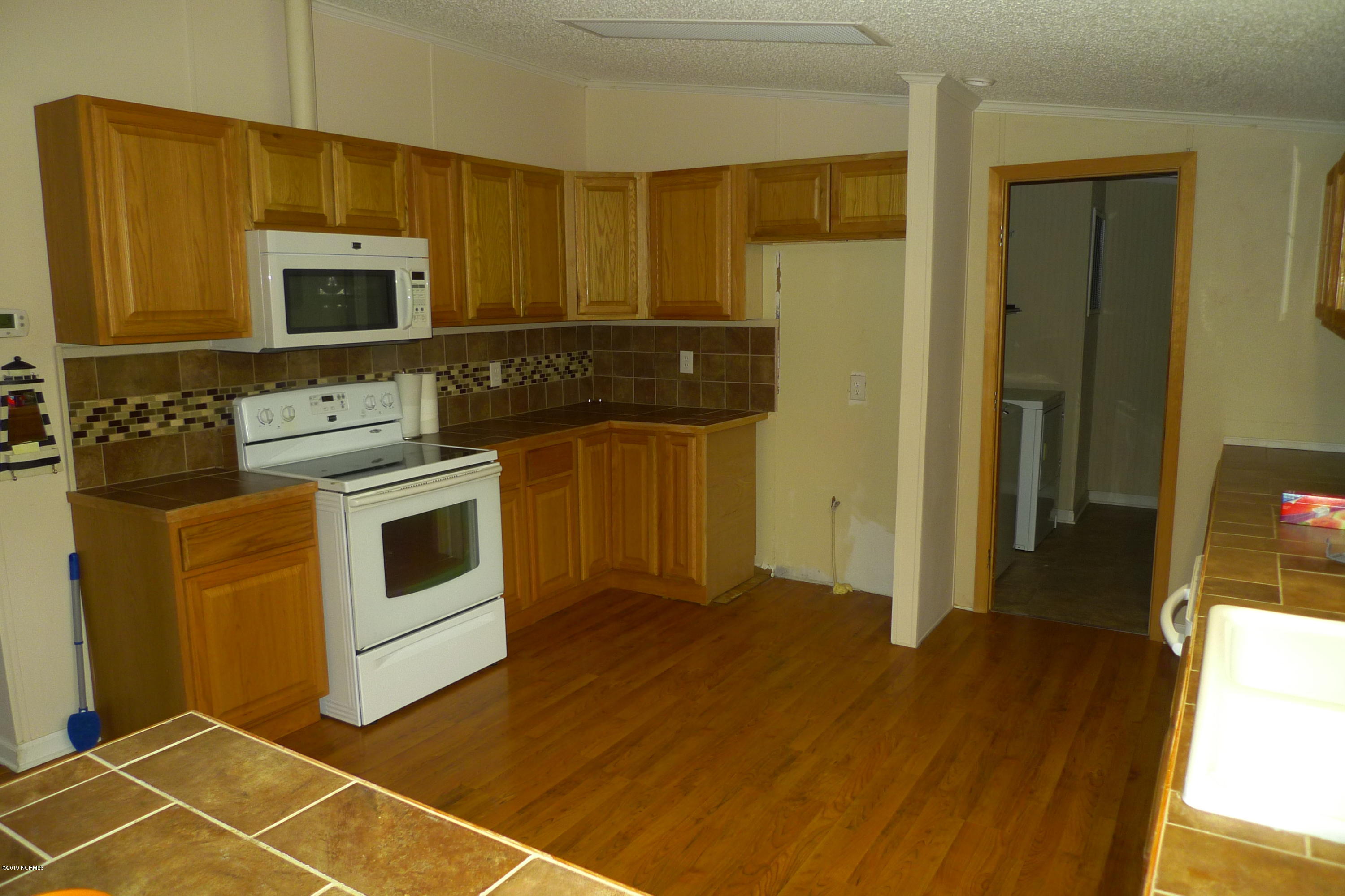 203 Folkstone Road Holly Ridge, NC 28445 - Photo 7 of 18 P1110339