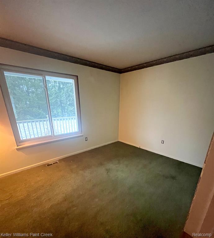 4875 Whipple Lake Road Clarkston, MI 48348 - Photo 12 of 16 Gallery Image 12