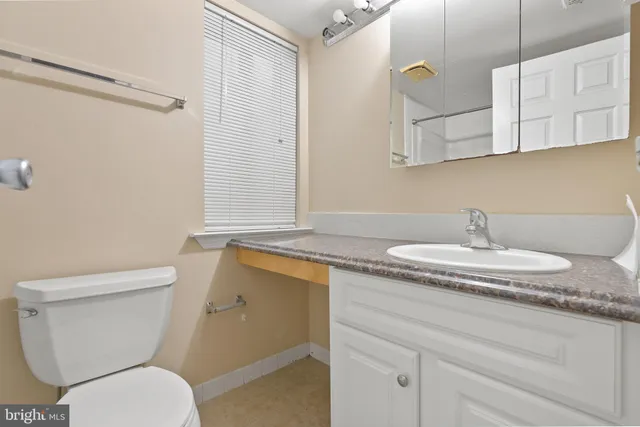 $2,000 | 211 James Court, Marlton, NJ 08053