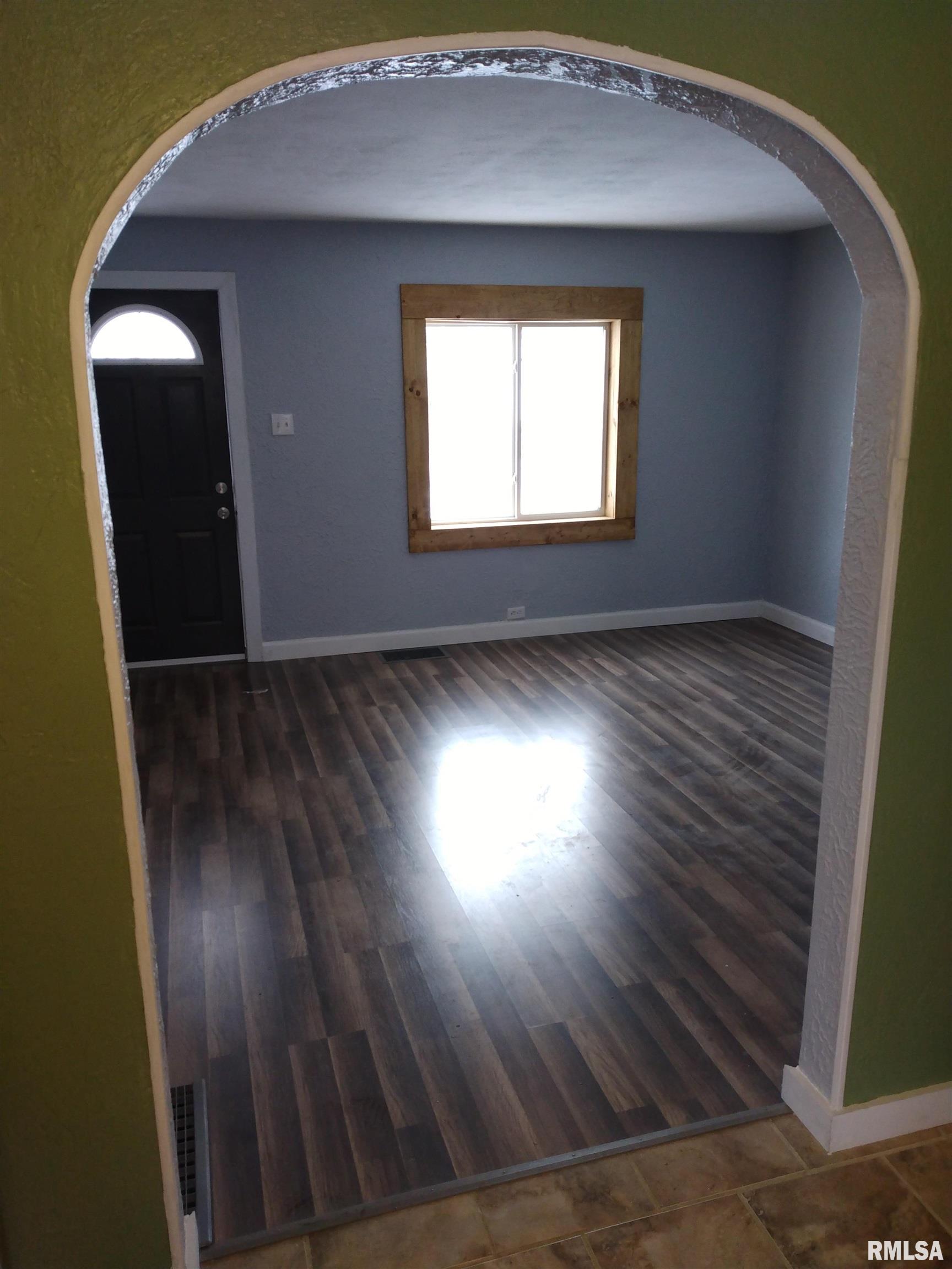 1203 South Maxwell Road Peoria, IL 61607 - Photo 5 of 19