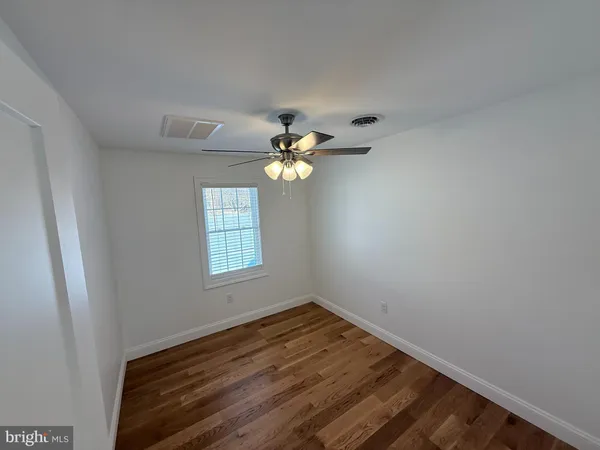 a view of empty room with window