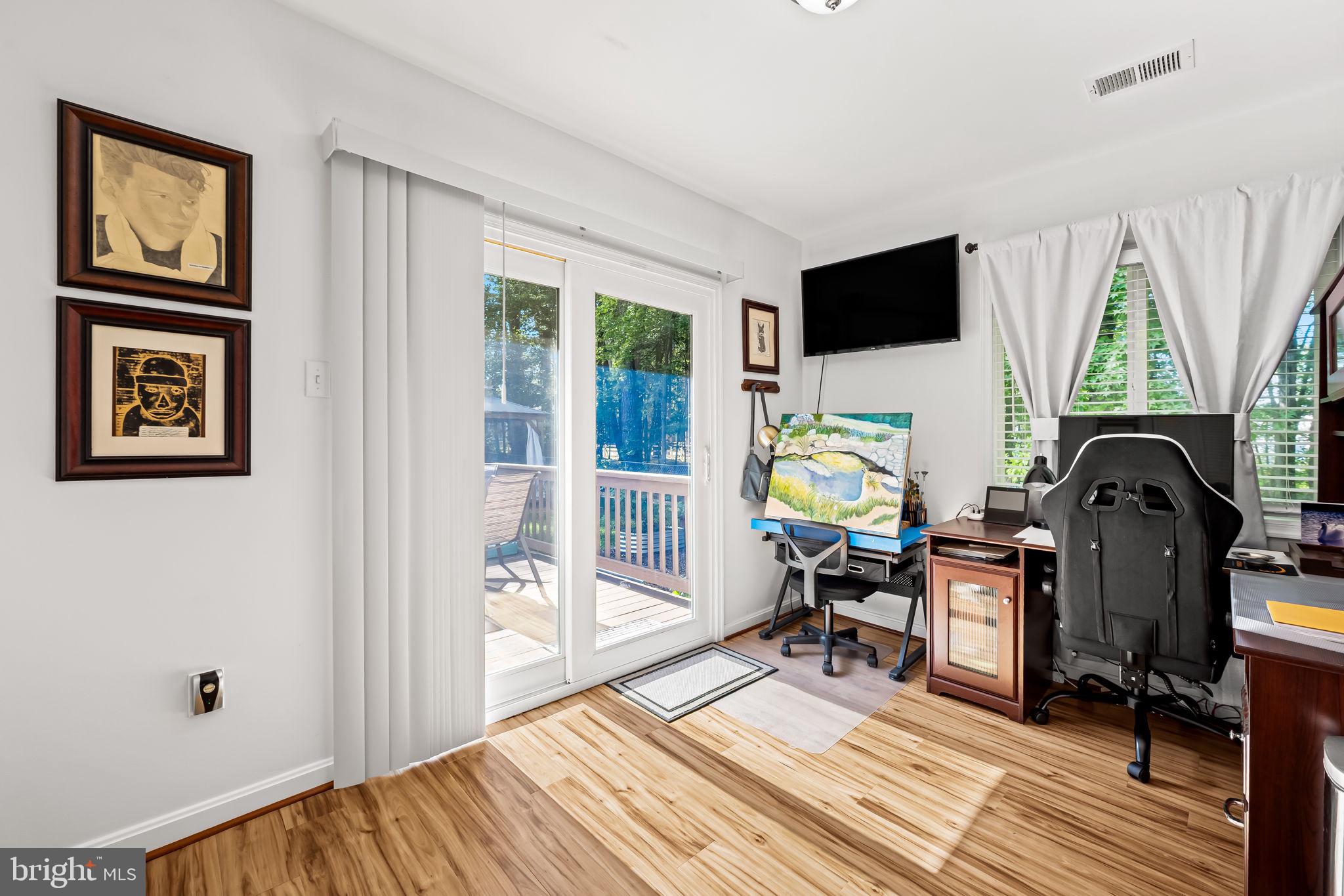 132 Talbot Road Stevensville, MD 21666 - Photo 21 of 40 and a separate space for an office/lounge area