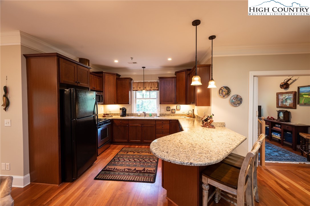 216 Dale Street, Unit 302 Boone, NC 28607 - Photo 17 of 40 Gallery Image 17