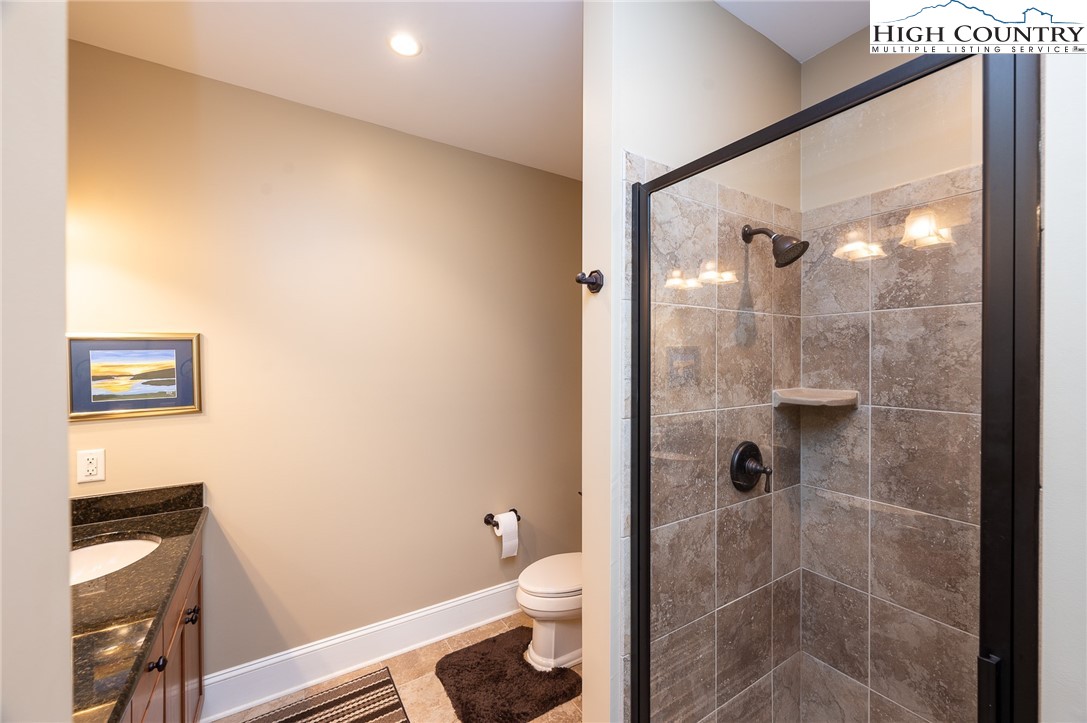 216 Dale Street, Unit 302 Boone, NC 28607 - Photo 25 of 40 Gallery Image 25