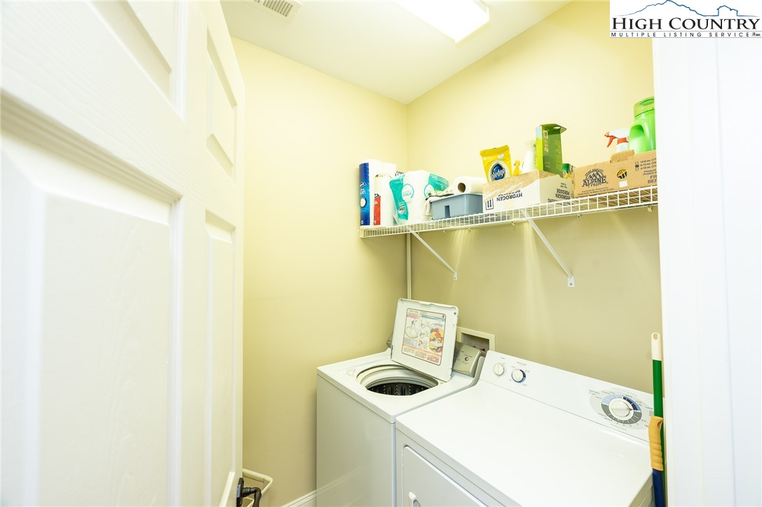 216 Dale Street, Unit 302 Boone, NC 28607 - Photo 33 of 40 Gallery Image 33