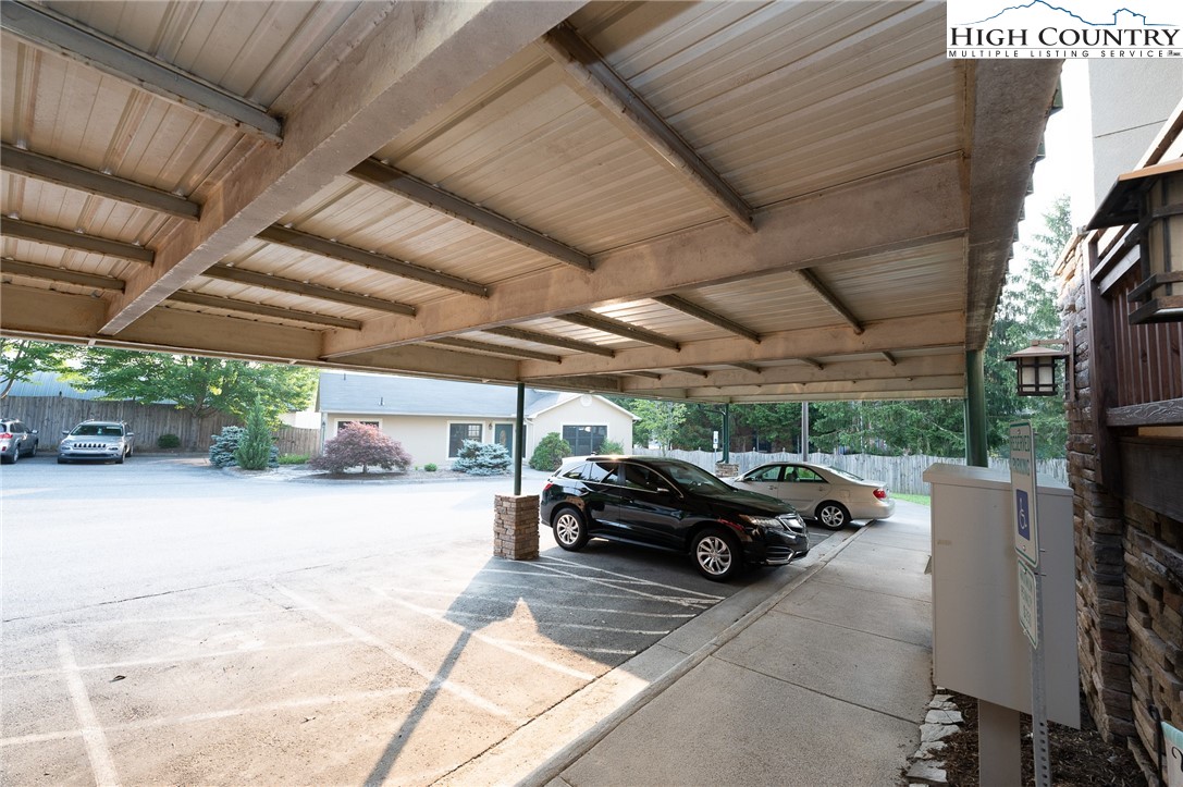 216 Dale Street, Unit 302 Boone, NC 28607 - Photo 36 of 40 Gallery Image 36