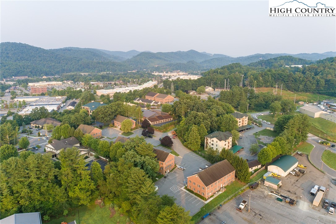 216 Dale Street, Unit 302 Boone, NC 28607 - Photo 39 of 40 Gallery Image 39