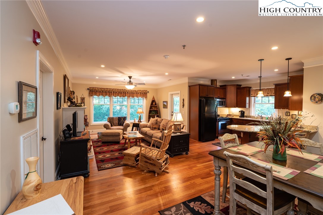 216 Dale Street, Unit 302 Boone, NC 28607 - Photo 6 of 40 Gallery Image 6