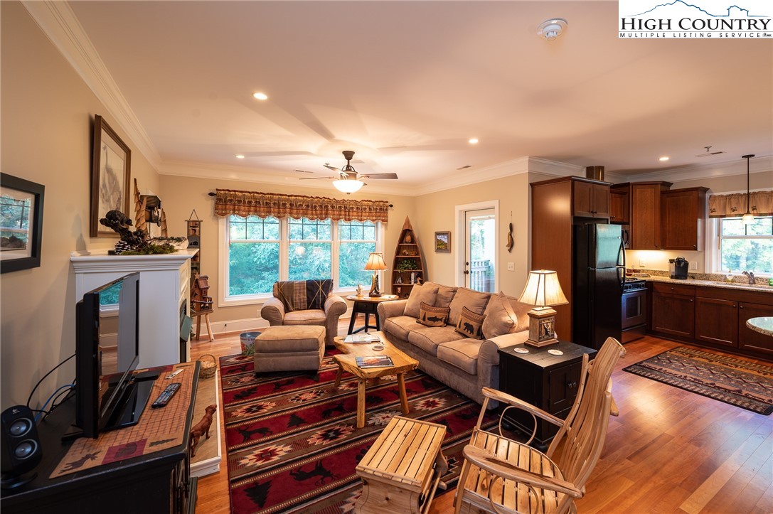 216 Dale Street, Unit 302 Boone, NC 28607 - Photo 8 of 40 Gallery Image 8
