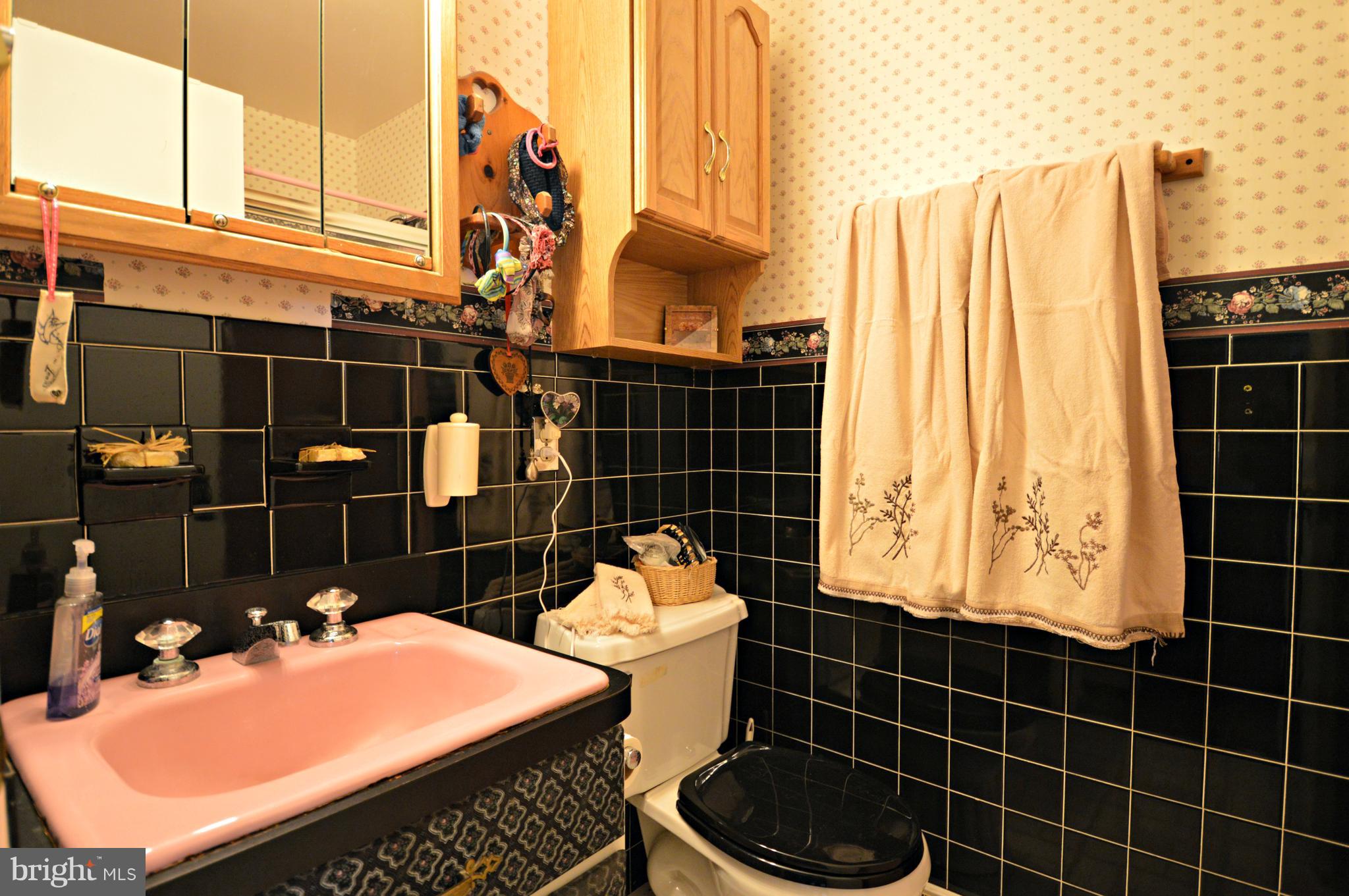 1249 Ridgewood Road York, PA 17406 - Photo 15 of 34 Gallery Image 15