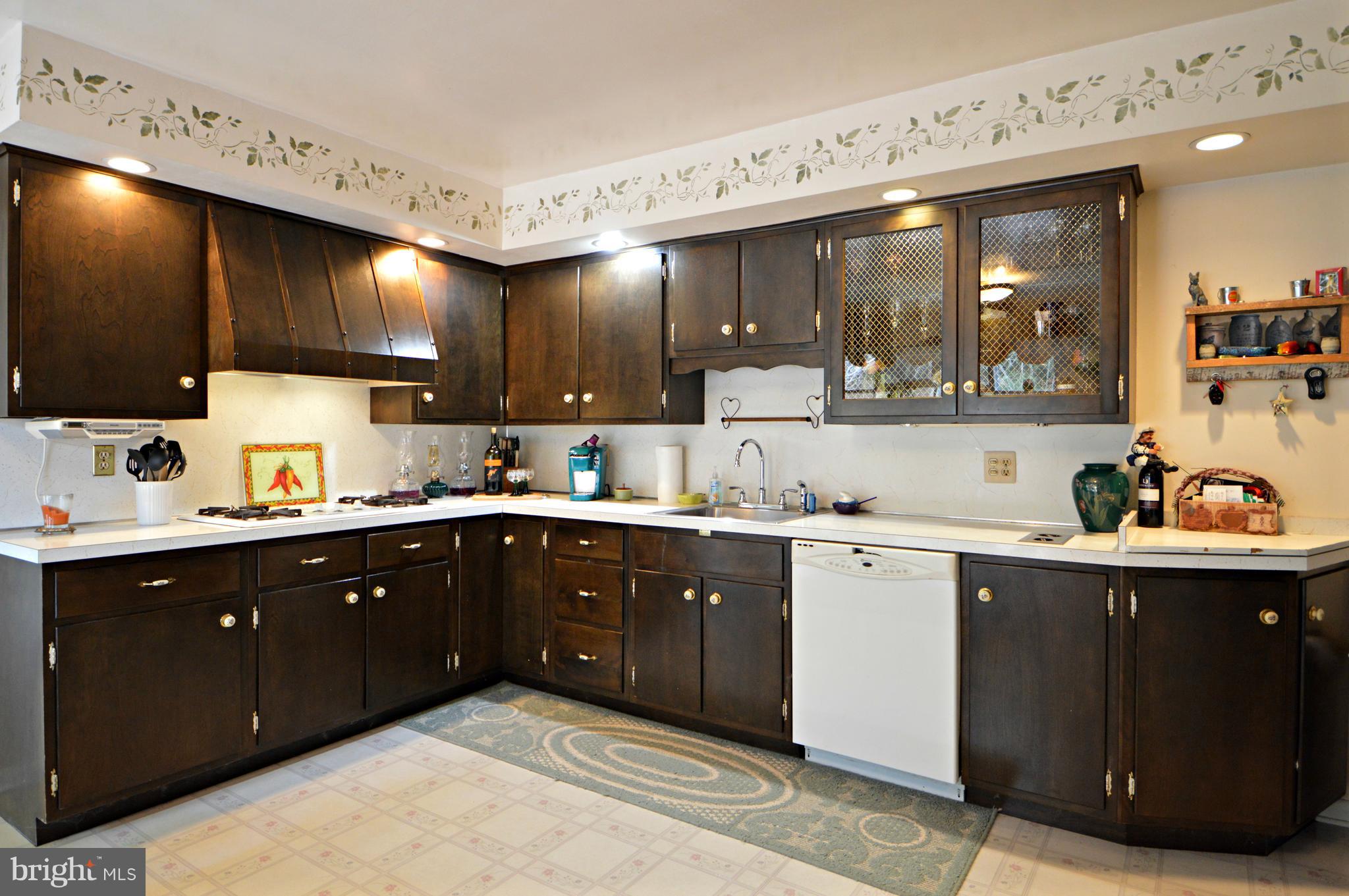 1249 Ridgewood Road York, PA 17406 - Photo 7 of 34 Gallery Image 7