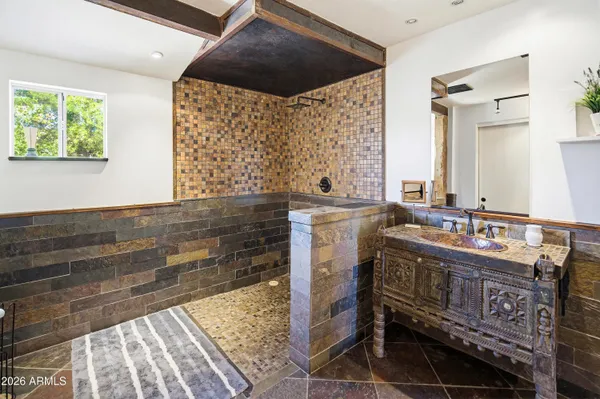 $1,375,000 | 4030 East Stanford Drive, Phoenix, AZ 85018