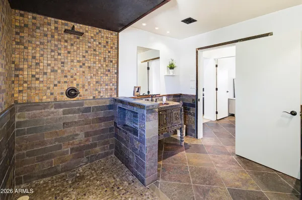 $1,375,000 | 4030 East Stanford Drive, Phoenix, AZ 85018