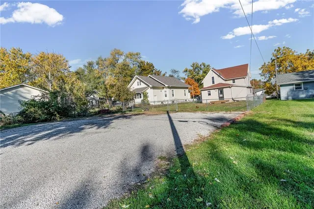 $165,000 | 117 West Prospect Street, Cameron, MO 64429