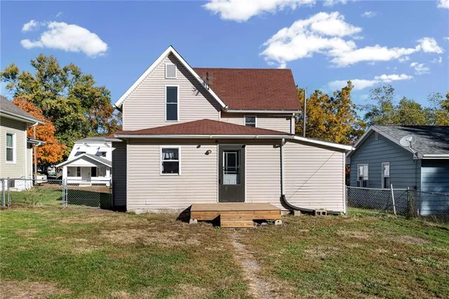 $165,000 | 117 West Prospect Street, Cameron, MO 64429