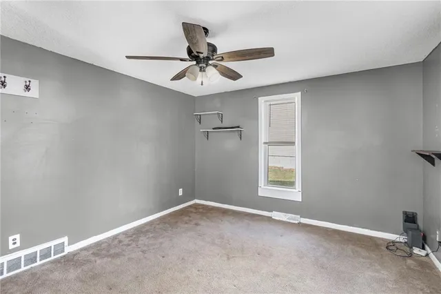 $165,000 | 117 West Prospect Street, Cameron, MO 64429