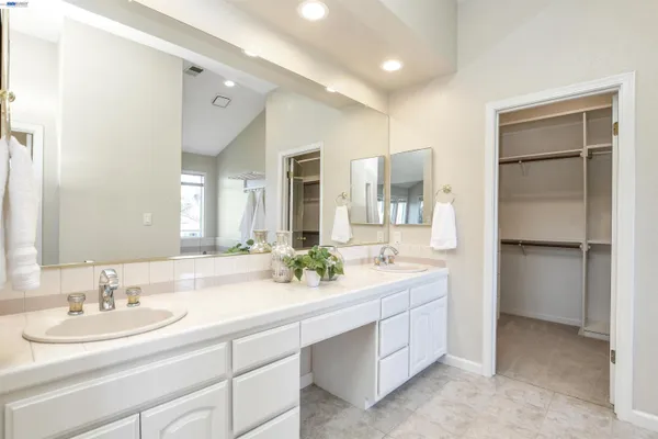 $979,000 | 1001 St Andrews Drive, Discovery Bay, CA 94505