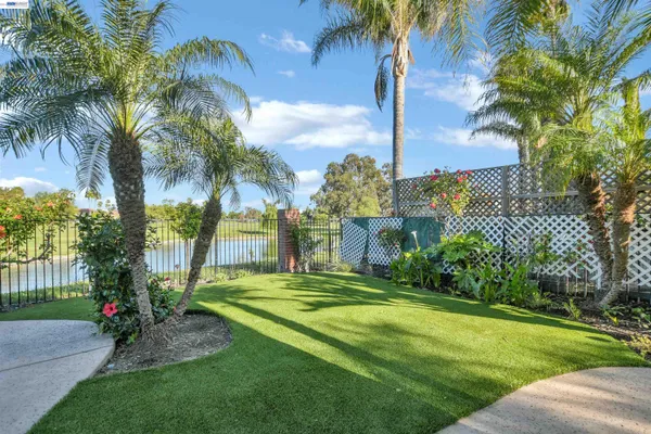 $979,000 | 1001 St Andrews Drive, Discovery Bay, CA 94505