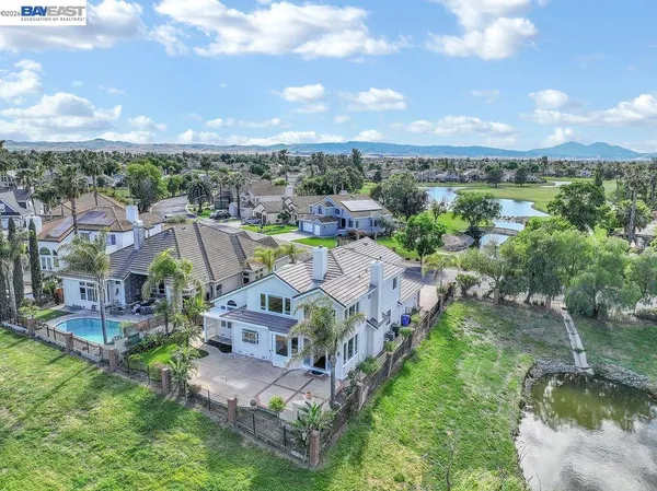 $979,000 | 1001 St Andrews Drive, Discovery Bay, CA 94505