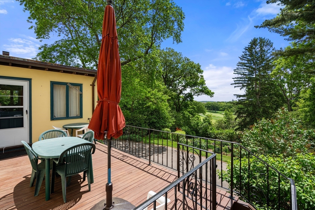 240 Windsor Road Newton, MA 02468 - Photo 5 of 26