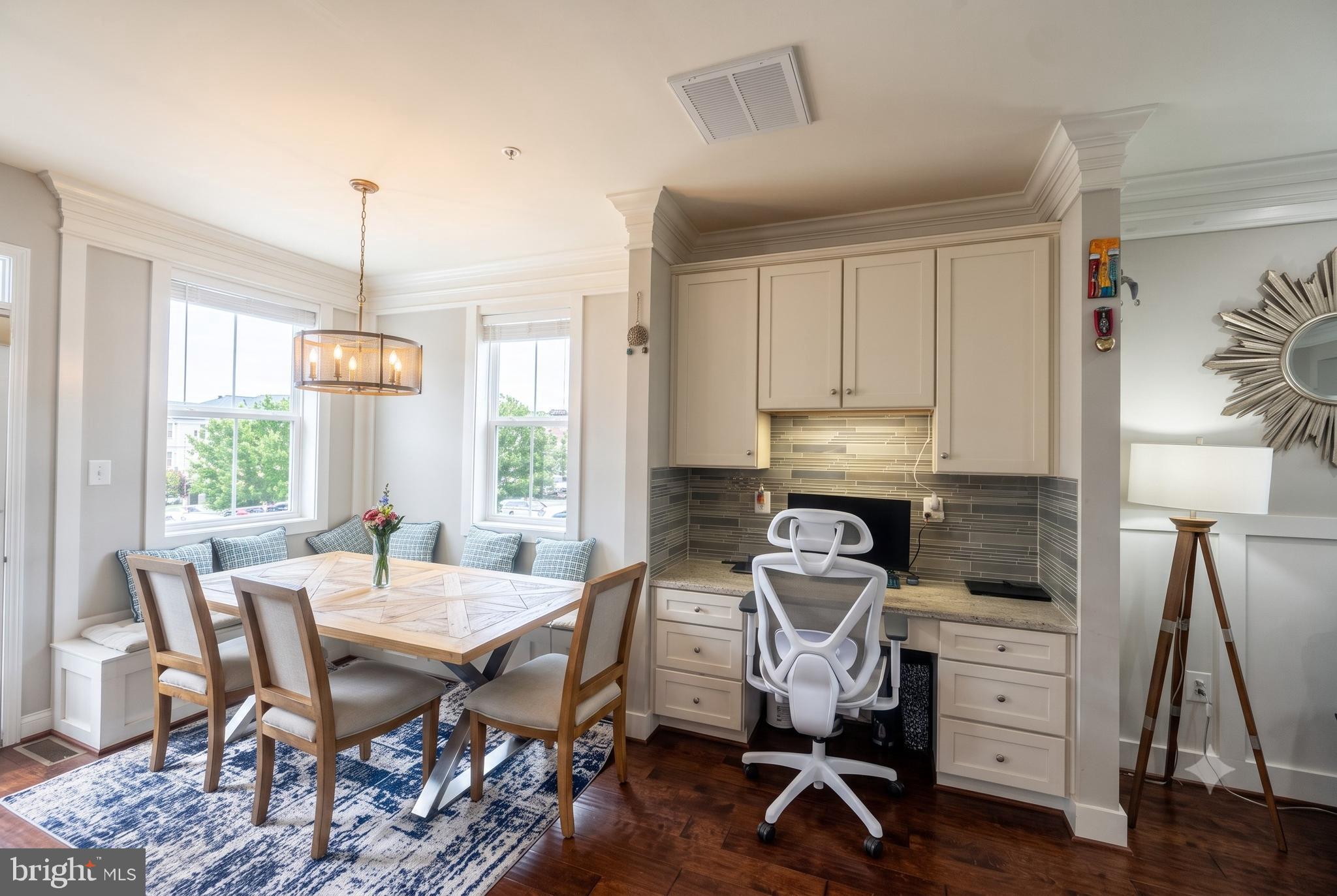 22494 Newcut Road Clarksburg, MD 20871 - Photo 12 of 26 Work station