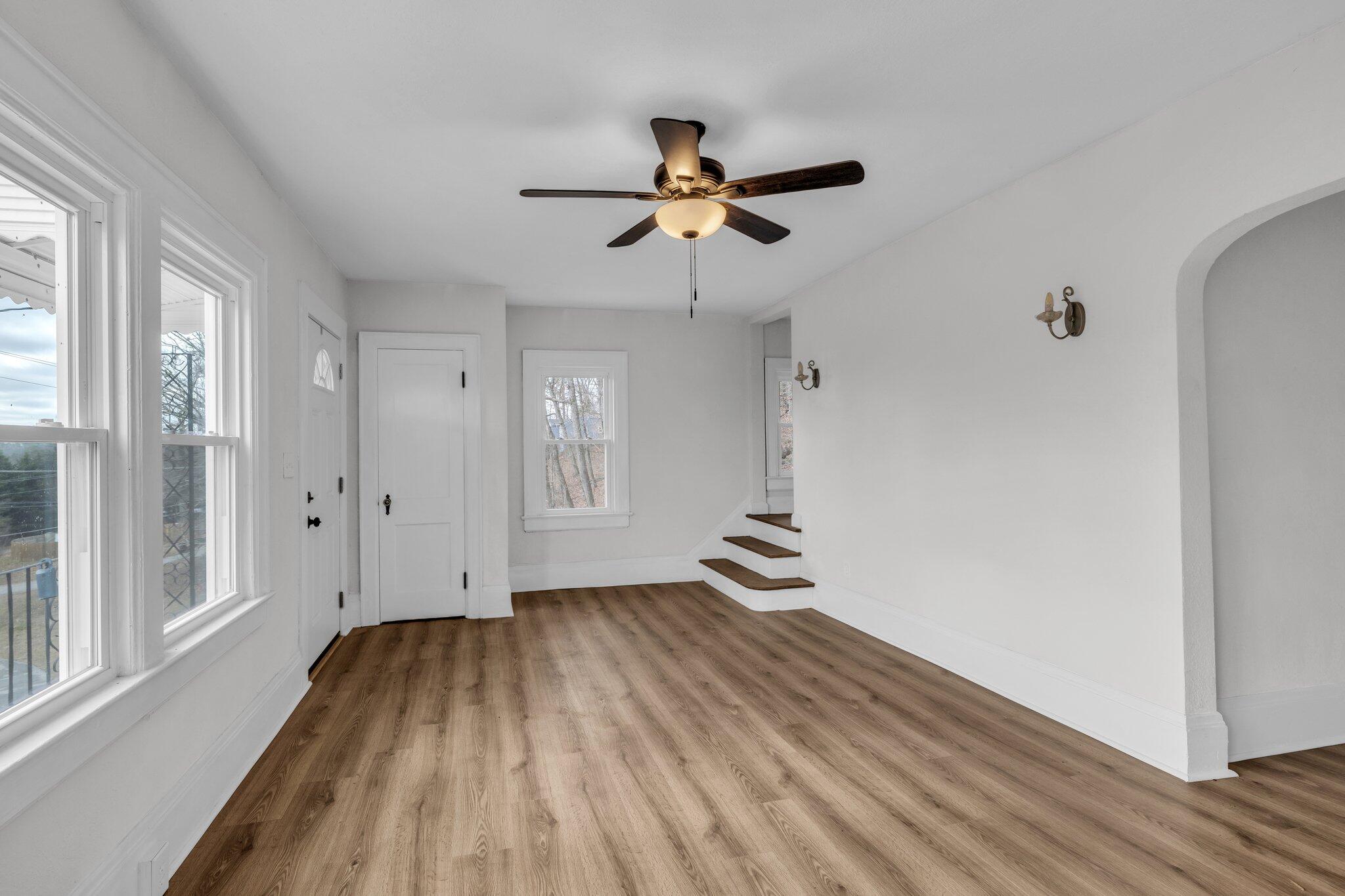 225 Longview Drive Rossville, GA 30741 - Photo 2 of 40 12-web-or-mls-225-longview-dr