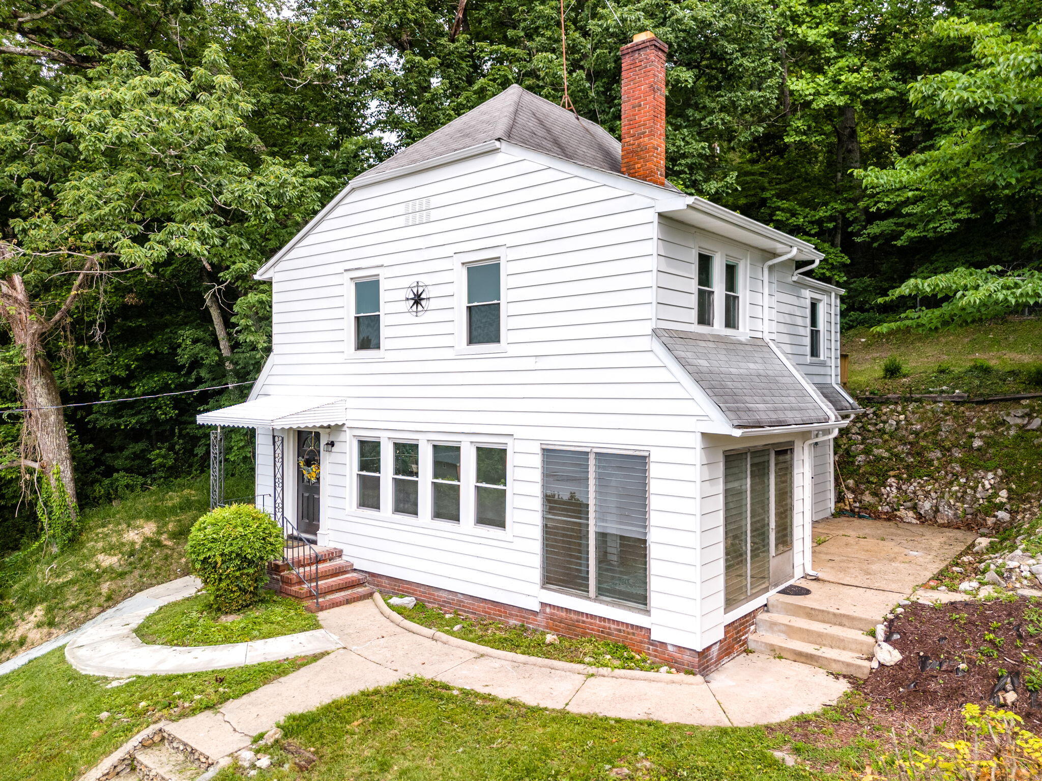 225 Longview Drive Rossville, GA 30741 - Photo 33 of 40 21-web-or-mls-225-longview-dr (1)