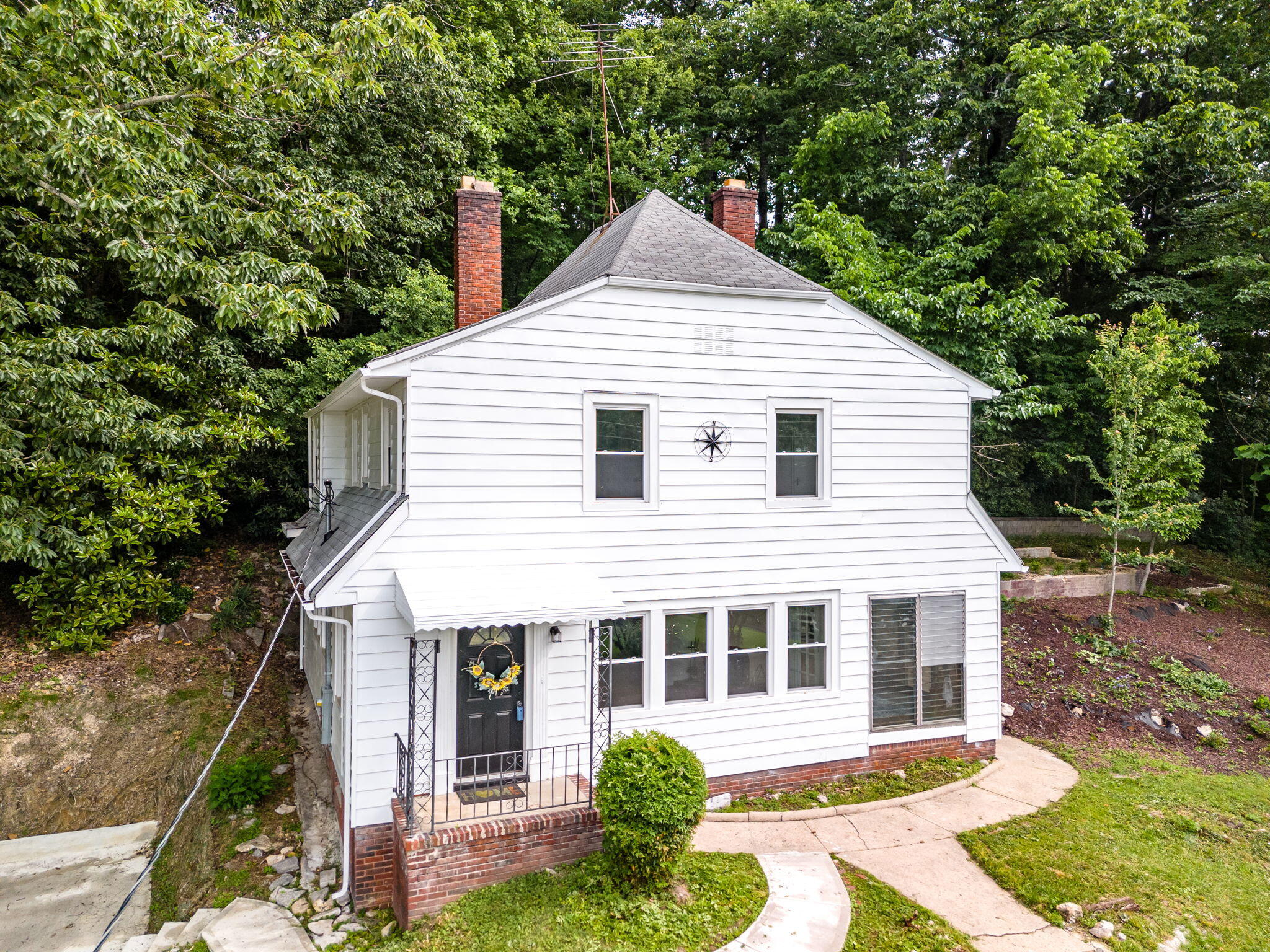 225 Longview Drive Rossville, GA 30741 - Photo 36 of 40 16-web-or-mls-225-longview-dr (1)